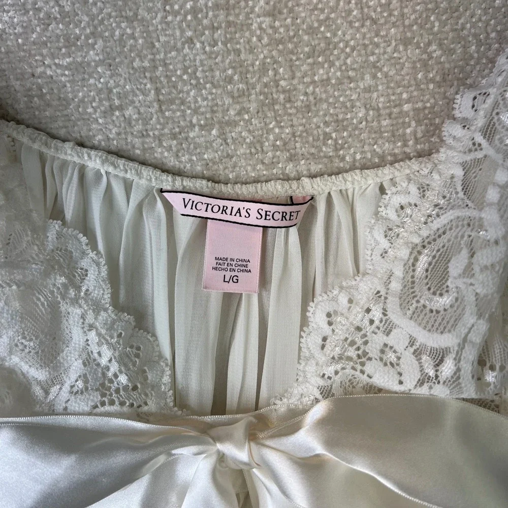 Victoria's Secret White Lace Babydoll Lingerie Chemise Bow Accent Size Large